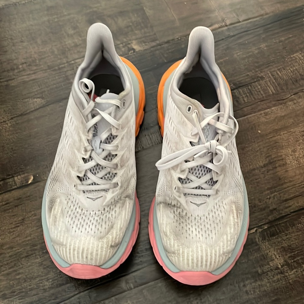 Womens Hokas size 9.5